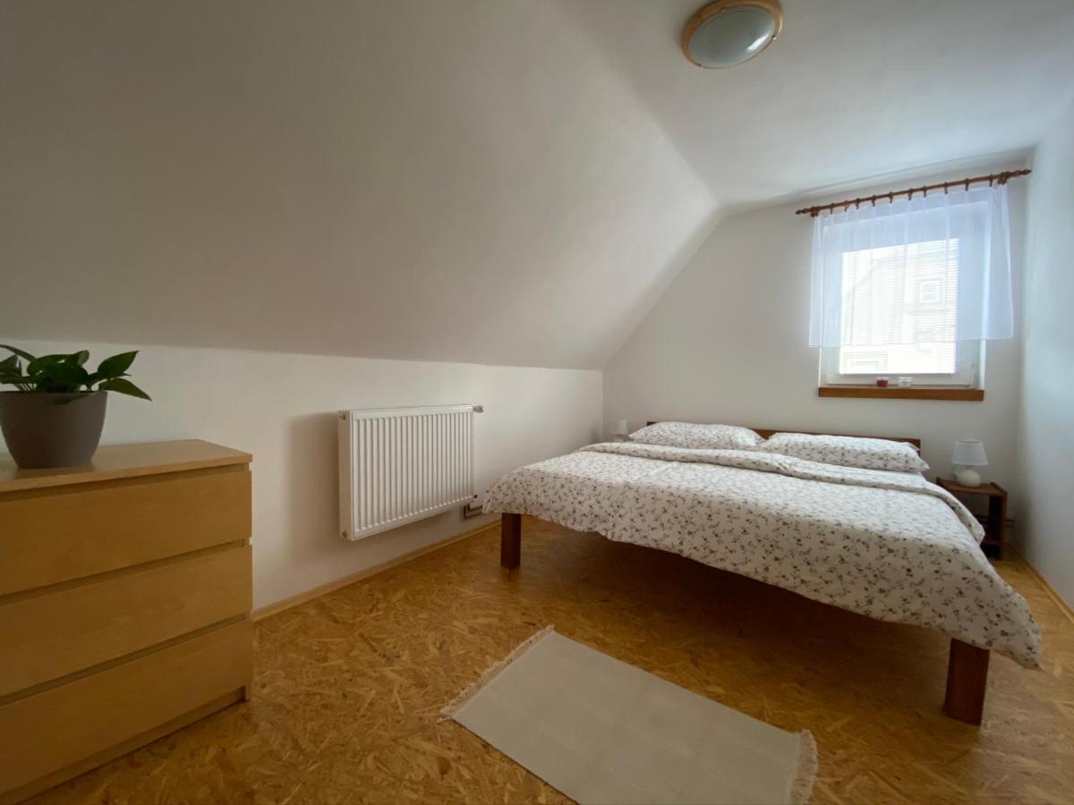 Chalupa K Pronajmuti Krasna Lipa U Rumburka Buitenkant foto